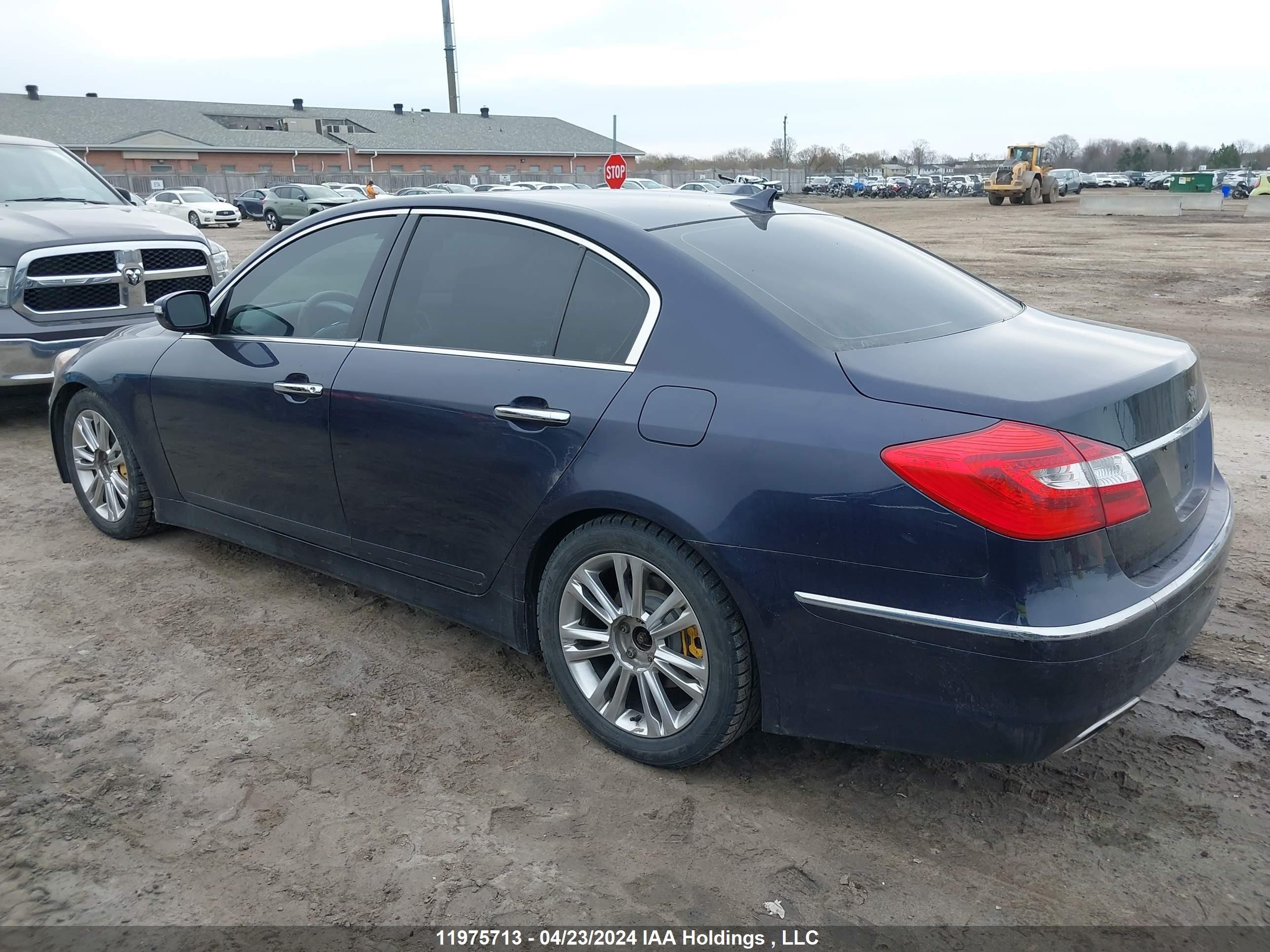 Photo 13 VIN: KMHGC4DD2DU223046 - HYUNDAI GENESIS 