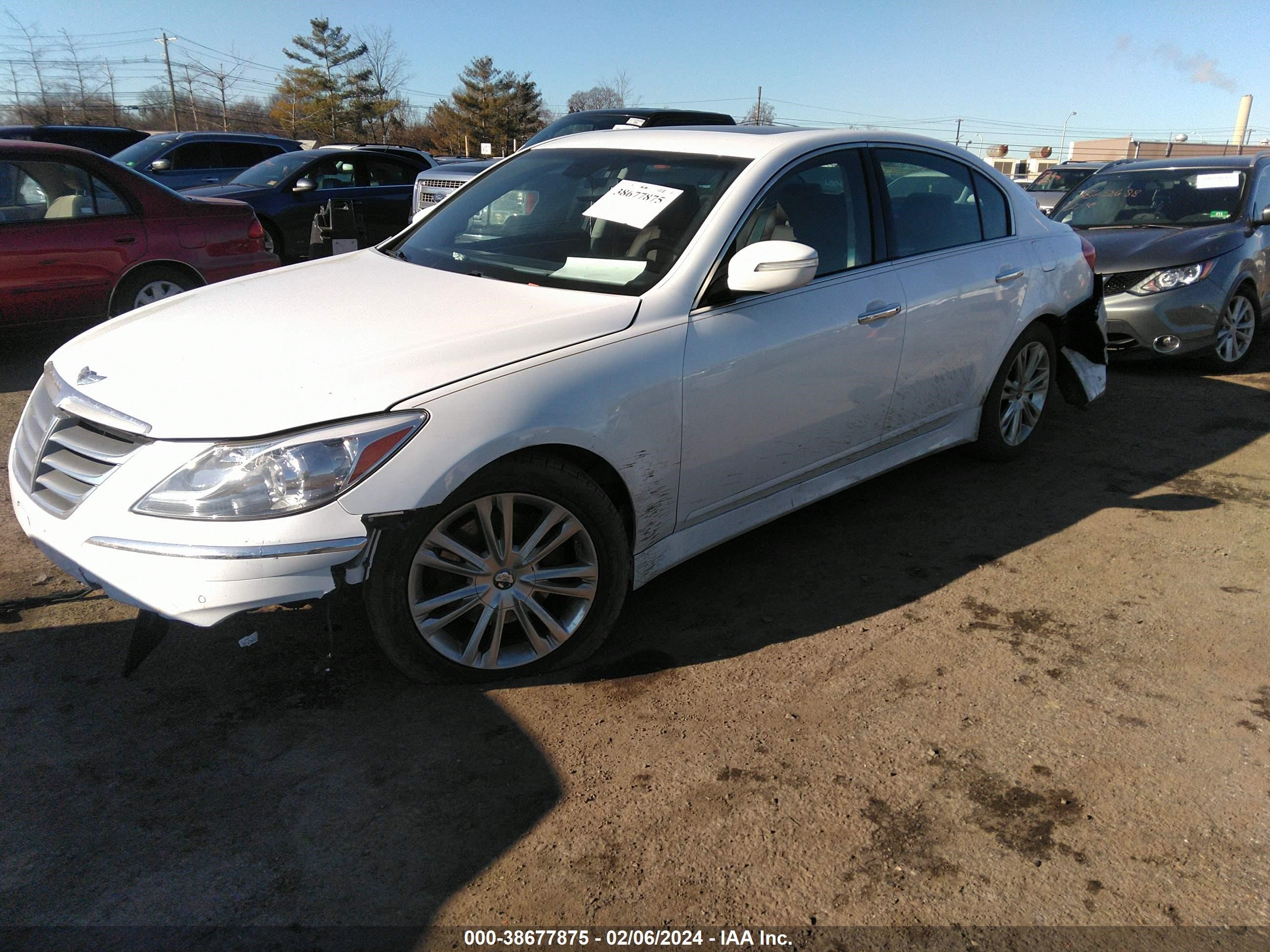 Photo 1 VIN: KMHGC4DD2DU258251 - HYUNDAI GENESIS 