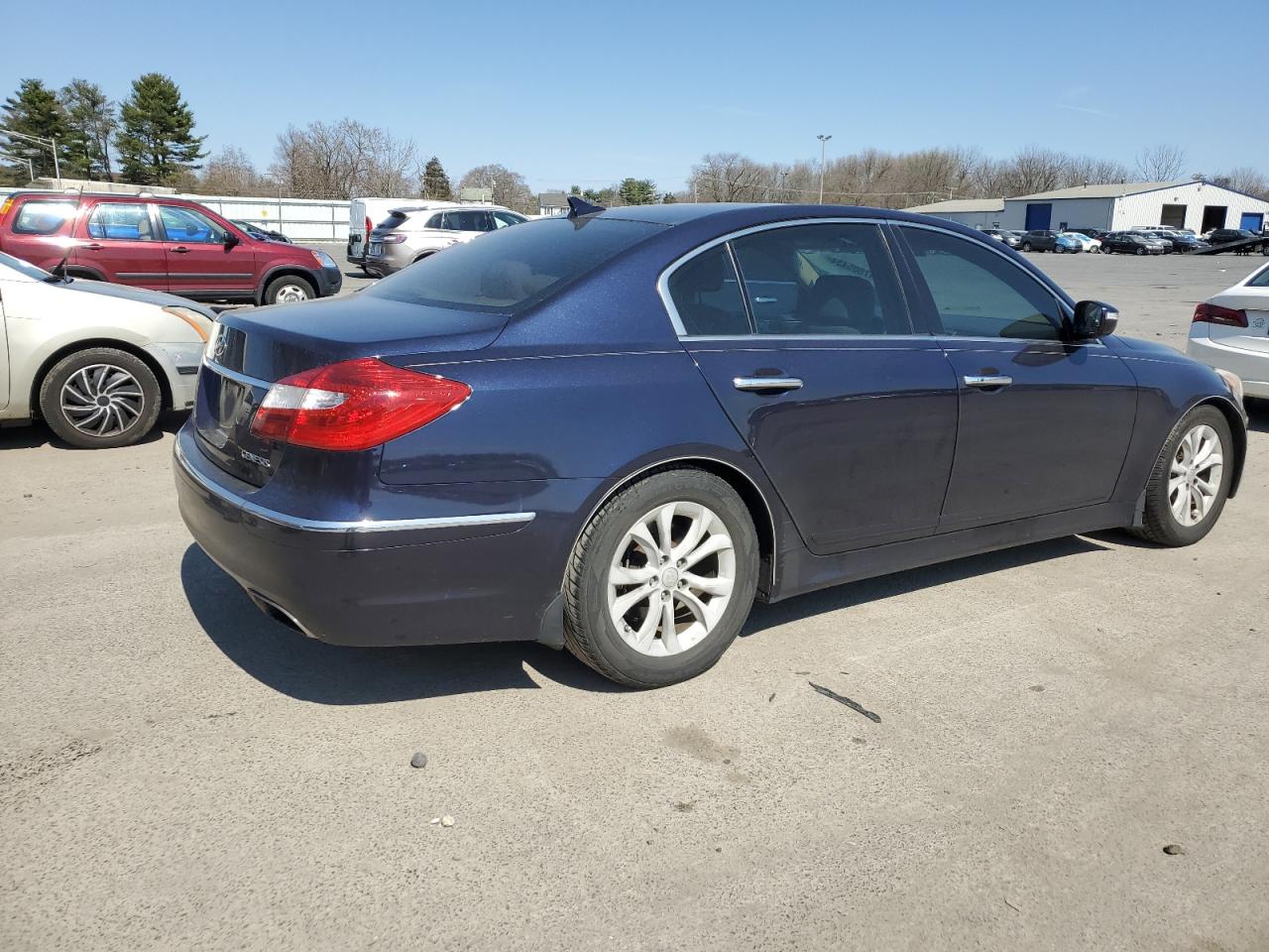 Photo 2 VIN: KMHGC4DD3CU177824 - HYUNDAI GENESIS 