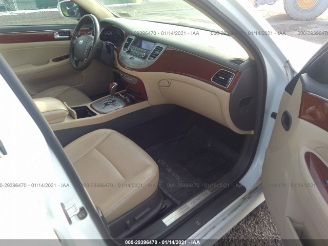 Photo 4 VIN: KMHGC4DD3DU210001 - HYUNDAI GENESIS 