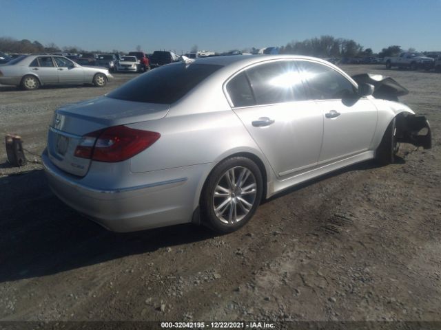 Photo 3 VIN: KMHGC4DD3DU247937 - HYUNDAI GENESIS 