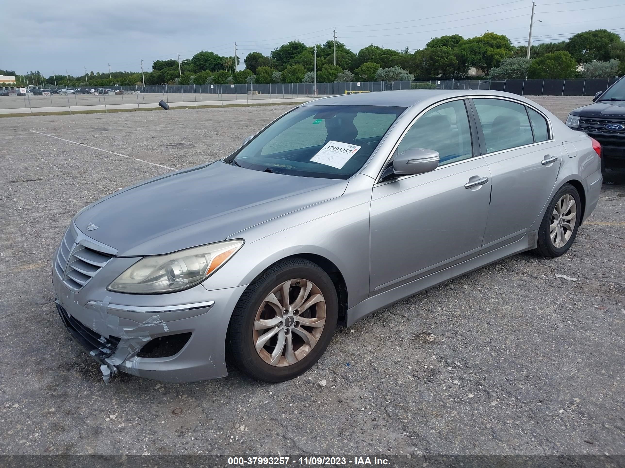 Photo 1 VIN: KMHGC4DD4CU182031 - HYUNDAI GENESIS 