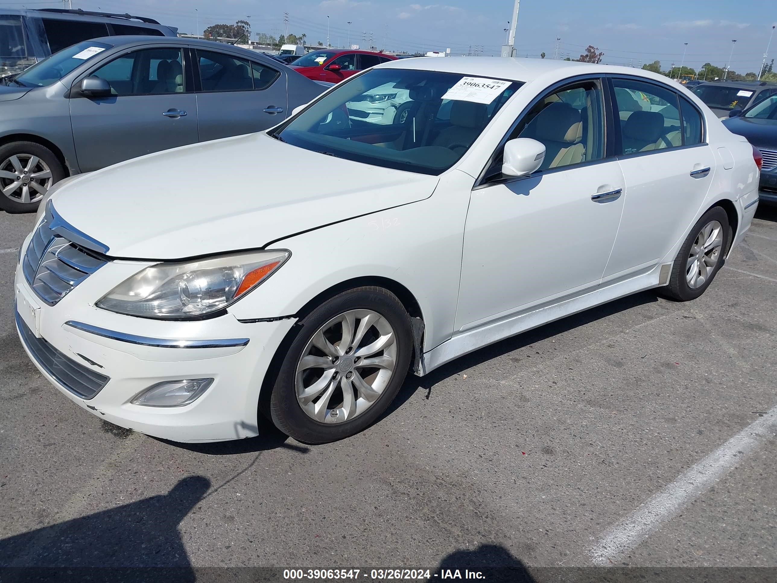 Photo 1 VIN: KMHGC4DD4DU245369 - HYUNDAI GENESIS 