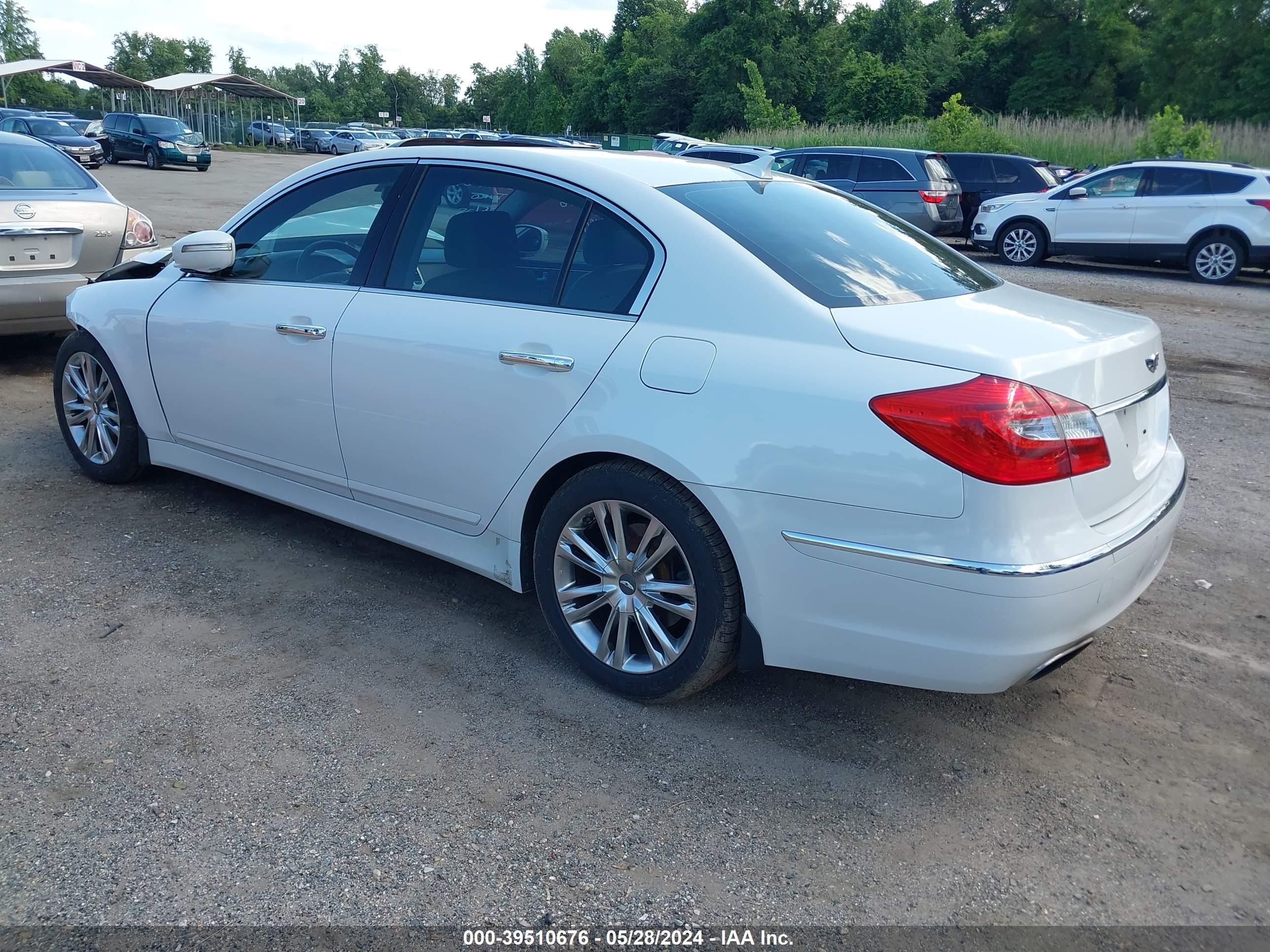 Photo 2 VIN: KMHGC4DD4DU254489 - HYUNDAI GENESIS 