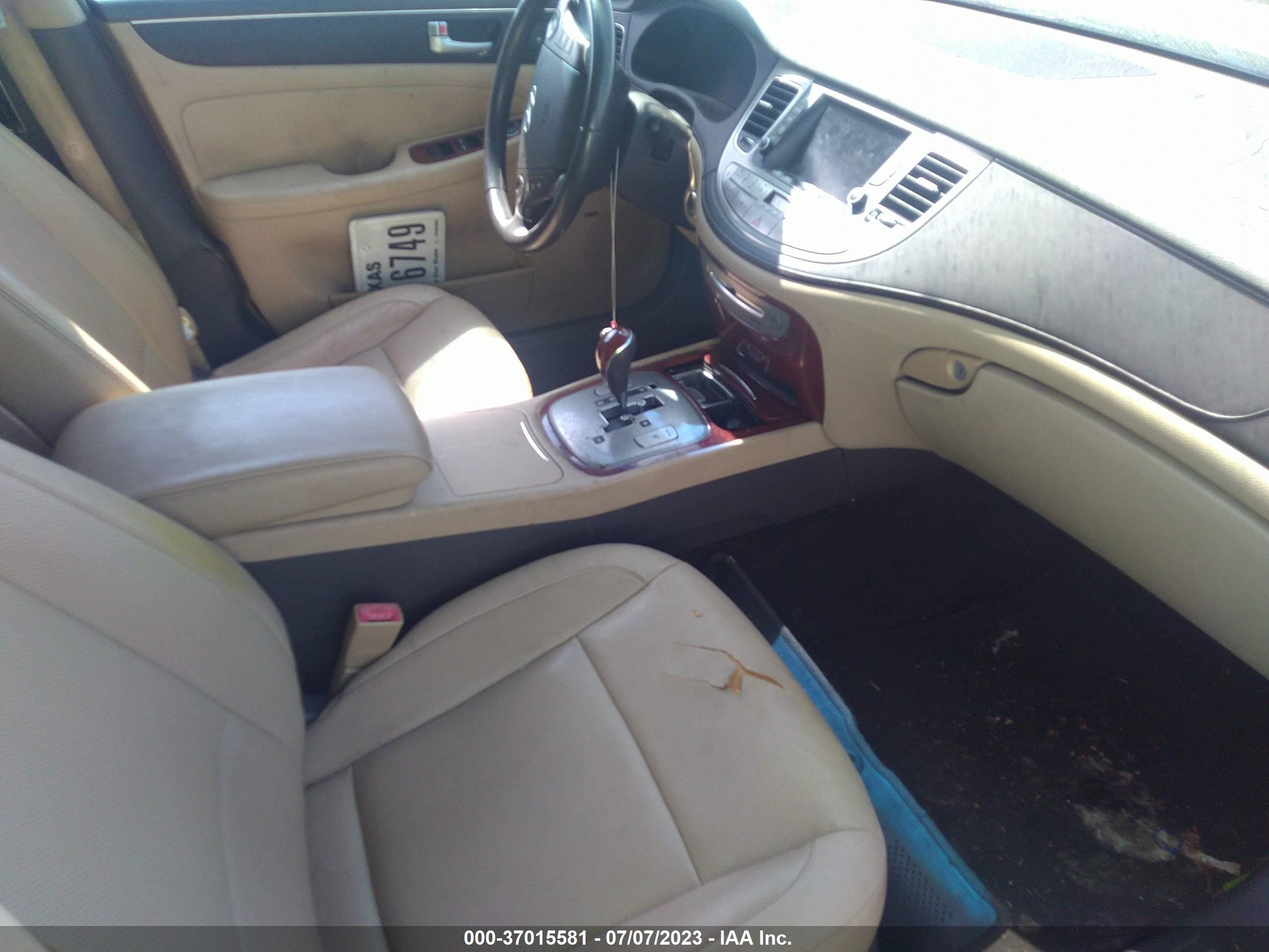 Photo 4 VIN: KMHGC4DD5CU166176 - HYUNDAI GENESIS 