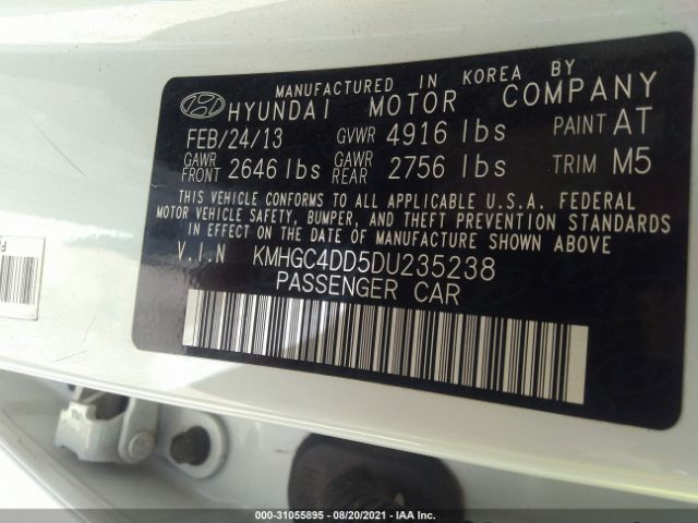 Photo 8 VIN: KMHGC4DD5DU235238 - HYUNDAI GENESIS 