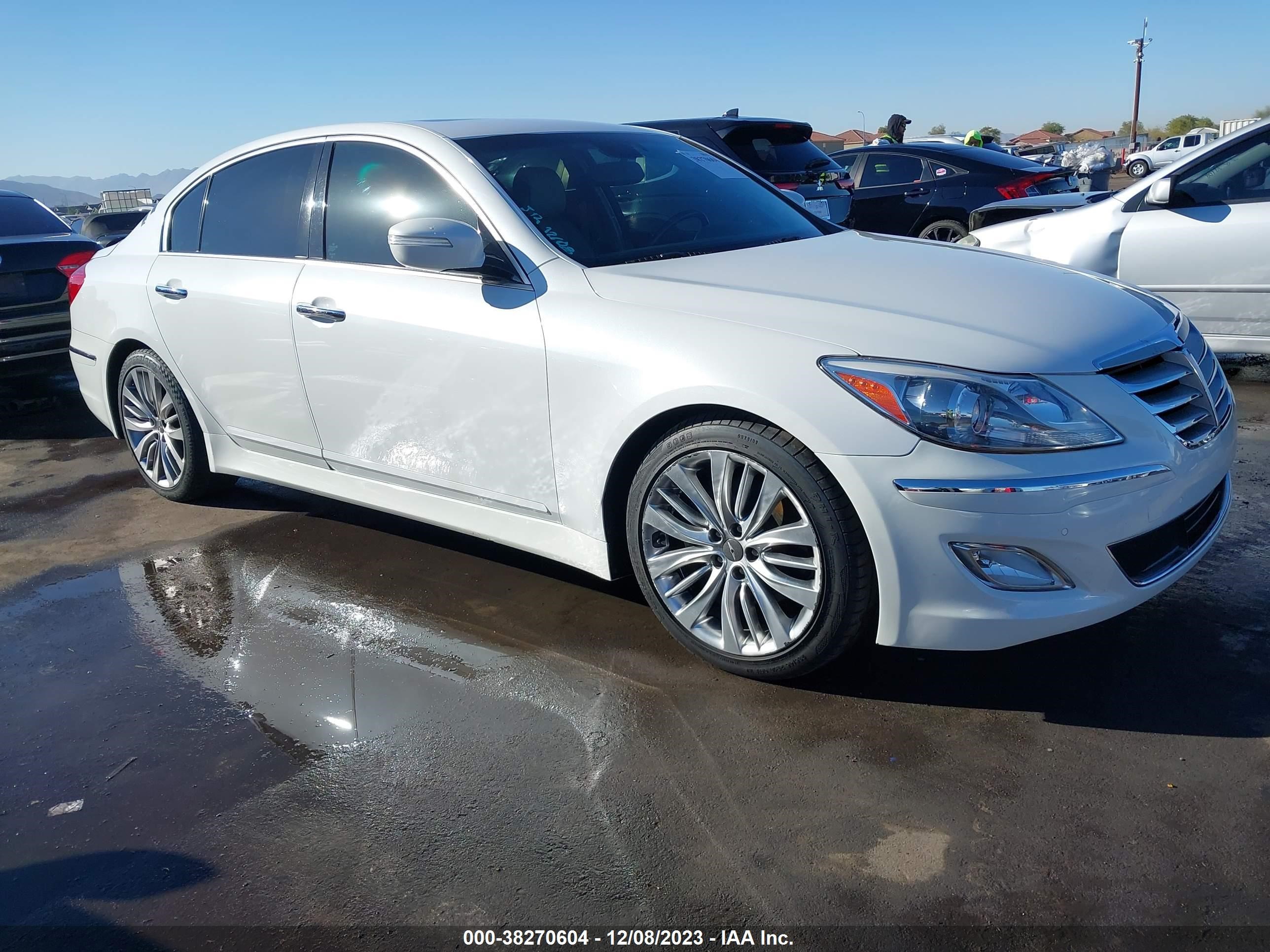 Photo 0 VIN: KMHGC4DD6CU202215 - HYUNDAI GENESIS 