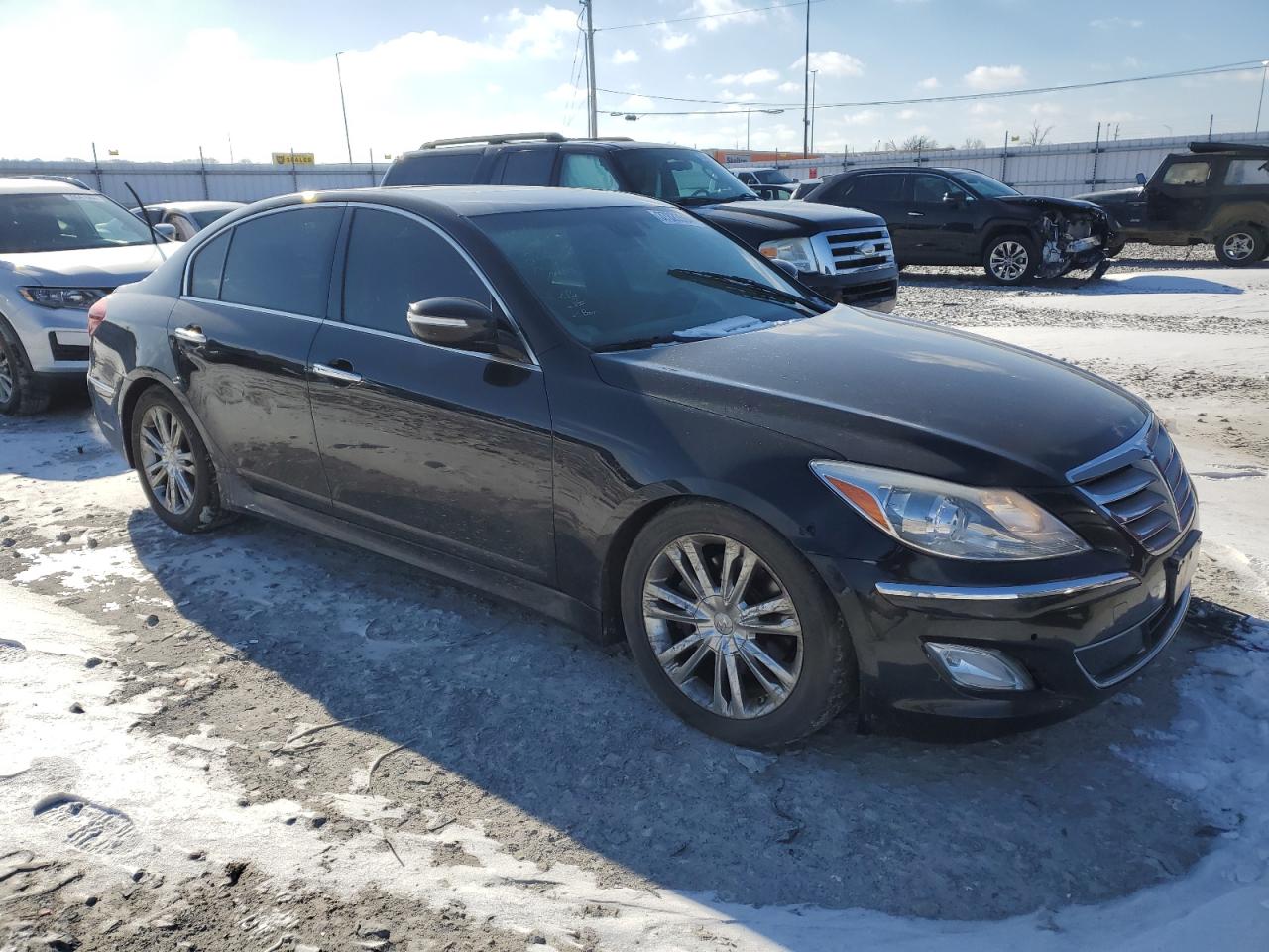 Photo 3 VIN: KMHGC4DD6CU206992 - HYUNDAI GENESIS 