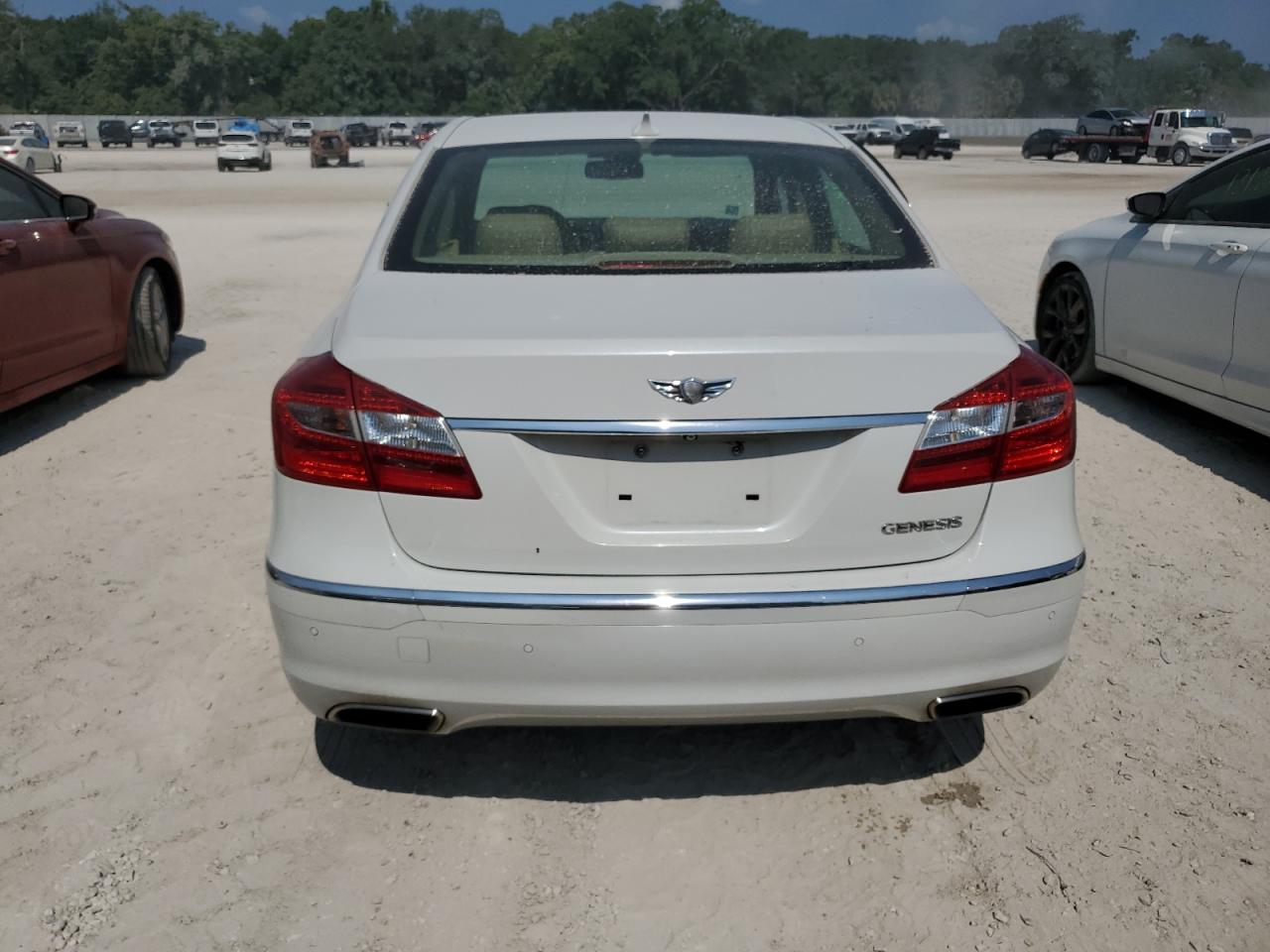 Photo 5 VIN: KMHGC4DD6DU240111 - HYUNDAI GENESIS 