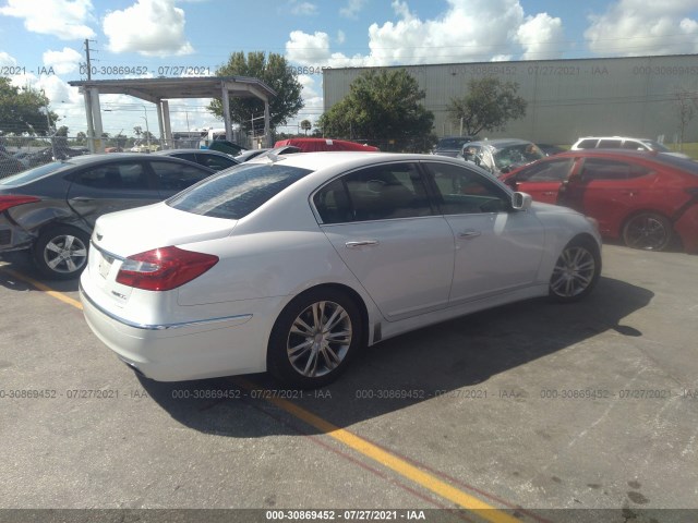 Photo 3 VIN: KMHGC4DD7CU190074 - HYUNDAI GENESIS 