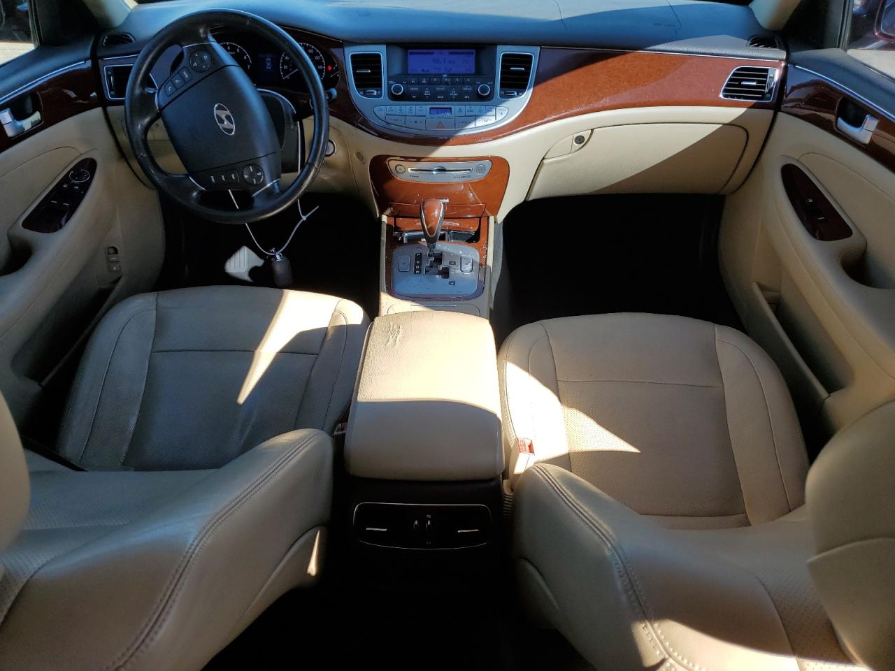 Photo 7 VIN: KMHGC4DD7DU239453 - HYUNDAI GENESIS 