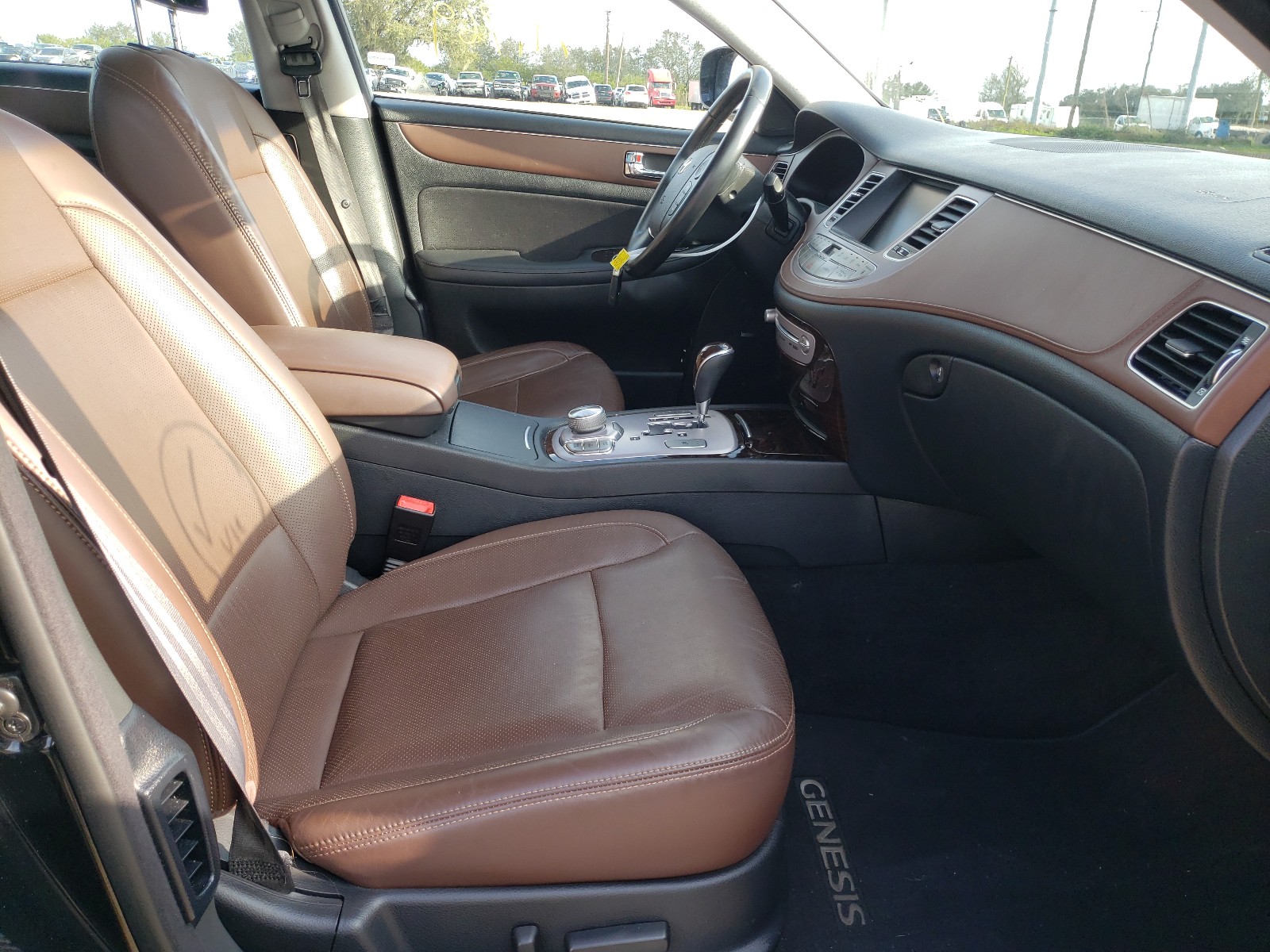 Photo 4 VIN: KMHGC4DD8CU154619 - HYUNDAI GENESIS 3. 