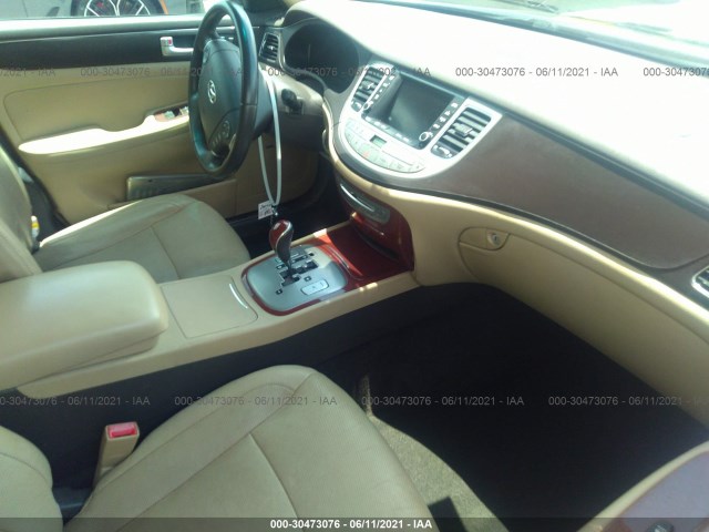 Photo 4 VIN: KMHGC4DD8CU202491 - HYUNDAI GENESIS 