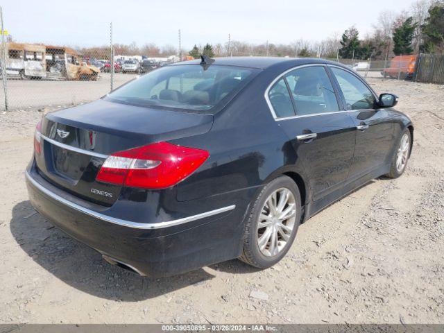 Photo 3 VIN: KMHGC4DD8CU204001 - HYUNDAI GENESIS 