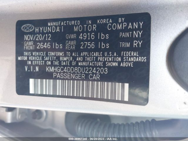 Photo 8 VIN: KMHGC4DD8DU224203 - HYUNDAI GENESIS 