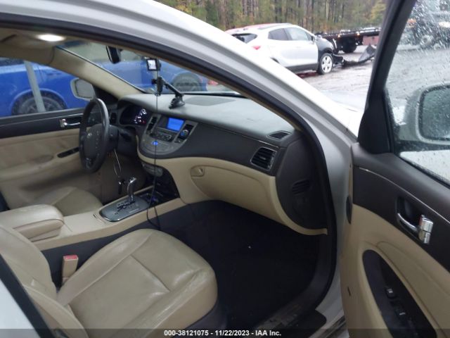 Photo 4 VIN: KMHGC4DE0BU139233 - HYUNDAI GENESIS 