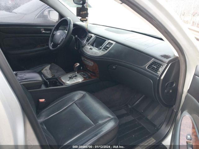 Photo 4 VIN: KMHGC4DE2AU100884 - HYUNDAI GENESIS 