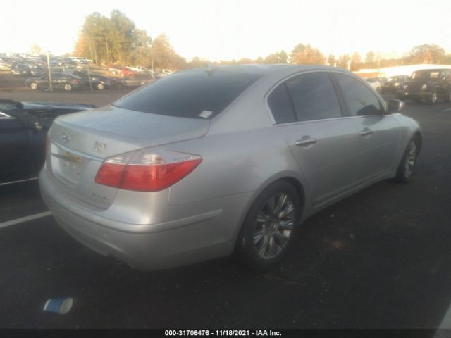 Photo 3 VIN: KMHGC4DE3AU073971 - HYUNDAI GENESIS 