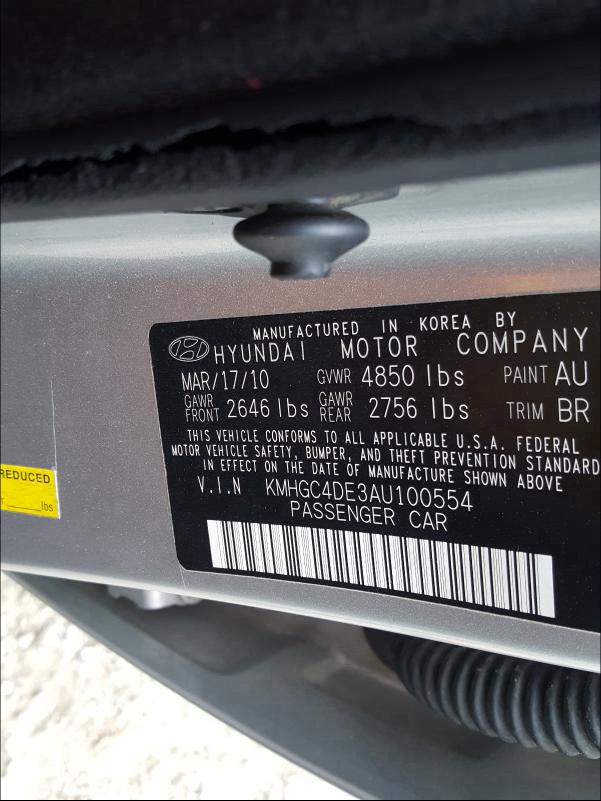 Photo 9 VIN: KMHGC4DE3AU100554 - HYUNDAI GENESIS 