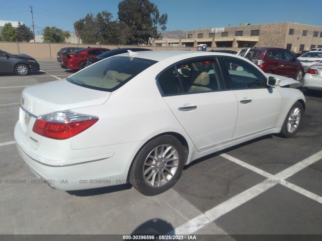 Photo 3 VIN: KMHGC4DE3BU134057 - HYUNDAI GENESIS 