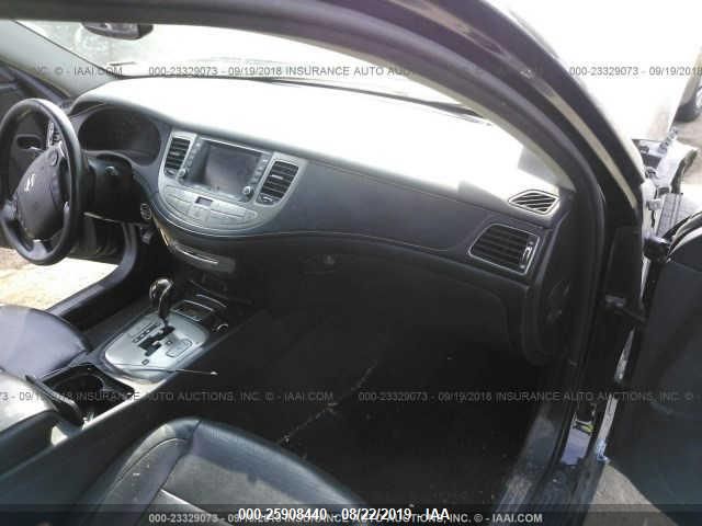 Photo 4 VIN: KMHGC4DE4AU100692 - HYUNDAI GENESIS 