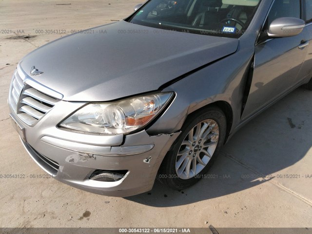 Photo 5 VIN: KMHGC4DE4BU115582 - HYUNDAI GENESIS 