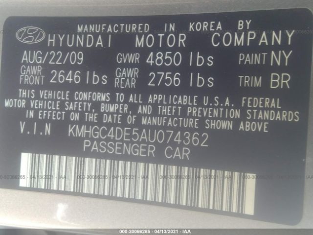 Photo 8 VIN: KMHGC4DE5AU074362 - HYUNDAI GENESIS 