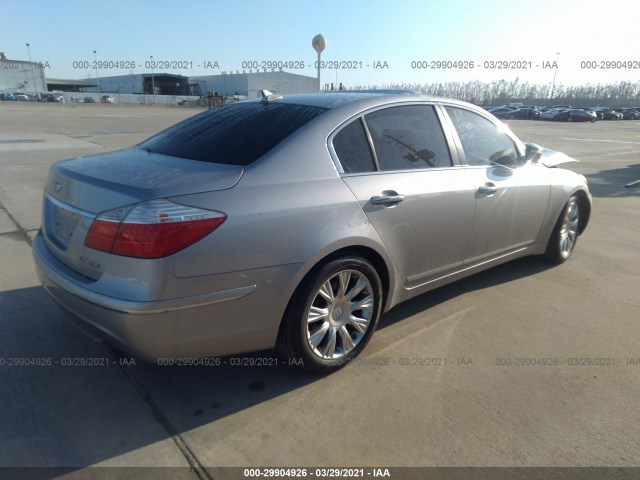 Photo 3 VIN: KMHGC4DE5AU081571 - HYUNDAI GENESIS 