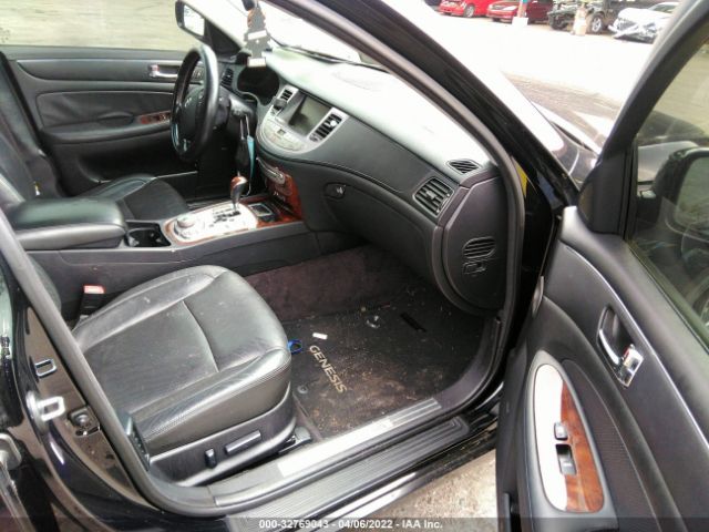 Photo 4 VIN: KMHGC4DE8BU120199 - HYUNDAI GENESIS 