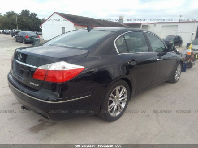 Photo 3 VIN: KMHGC4DE9BU140607 - HYUNDAI GENESIS 