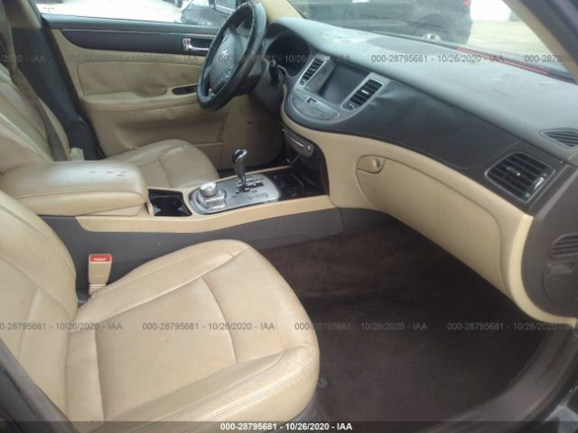 Photo 4 VIN: KMHGC4DE9BU140607 - HYUNDAI GENESIS 