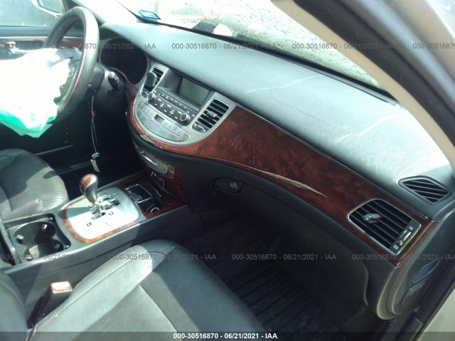 Photo 4 VIN: KMHGC4DEXAU089178 - HYUNDAI GENESIS 