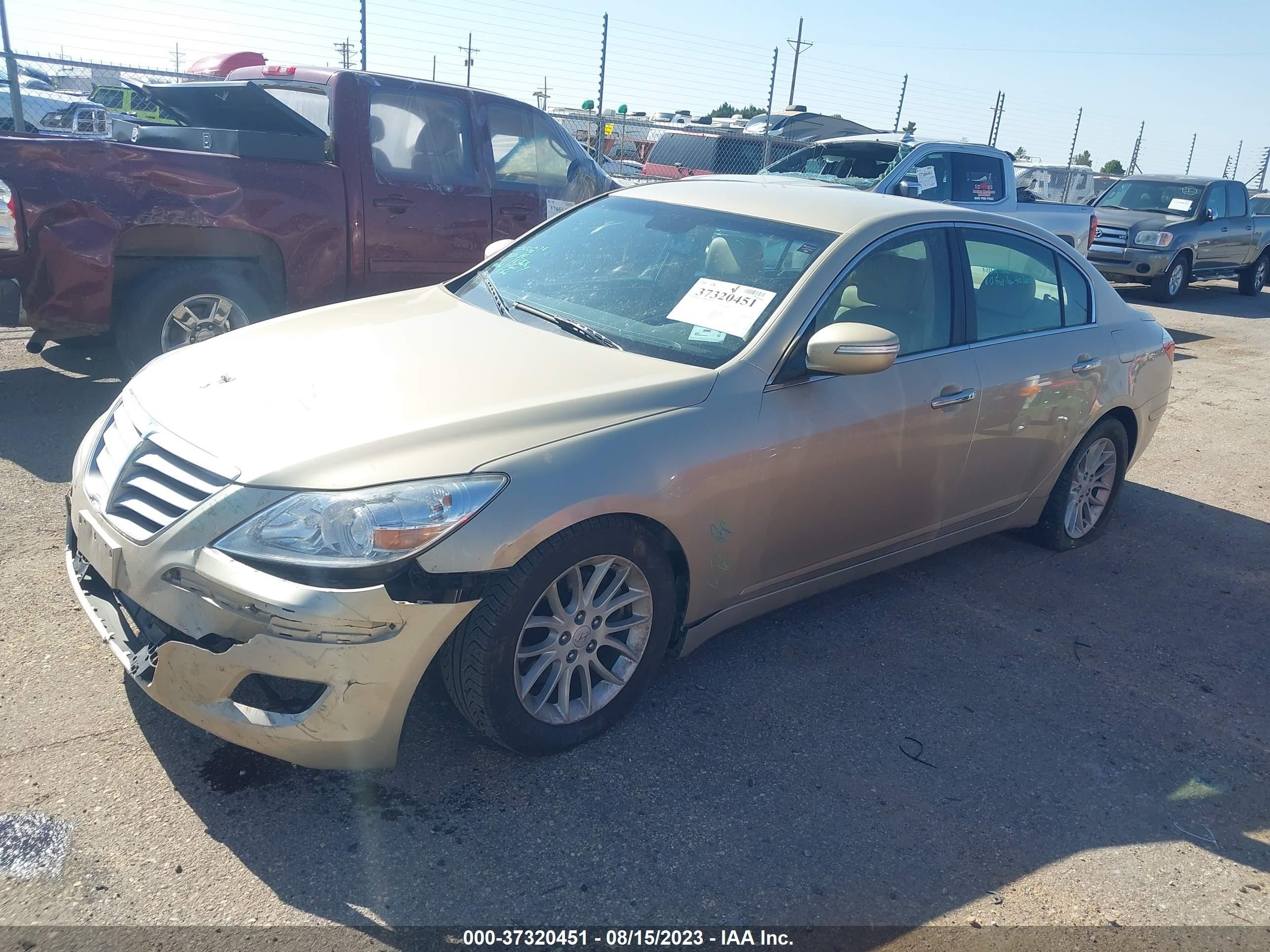 Photo 1 VIN: KMHGC4DEXBU139272 - HYUNDAI GENESIS 