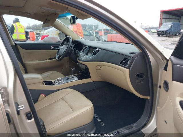 Photo 4 VIN: KMHGC4DF0AU070860 - HYUNDAI GENESIS 