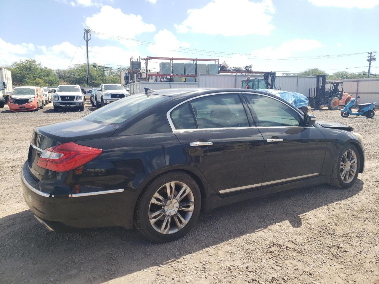 Photo 2 VIN: KMHGC4DF0CU163476 - HYUNDAI GENESIS 