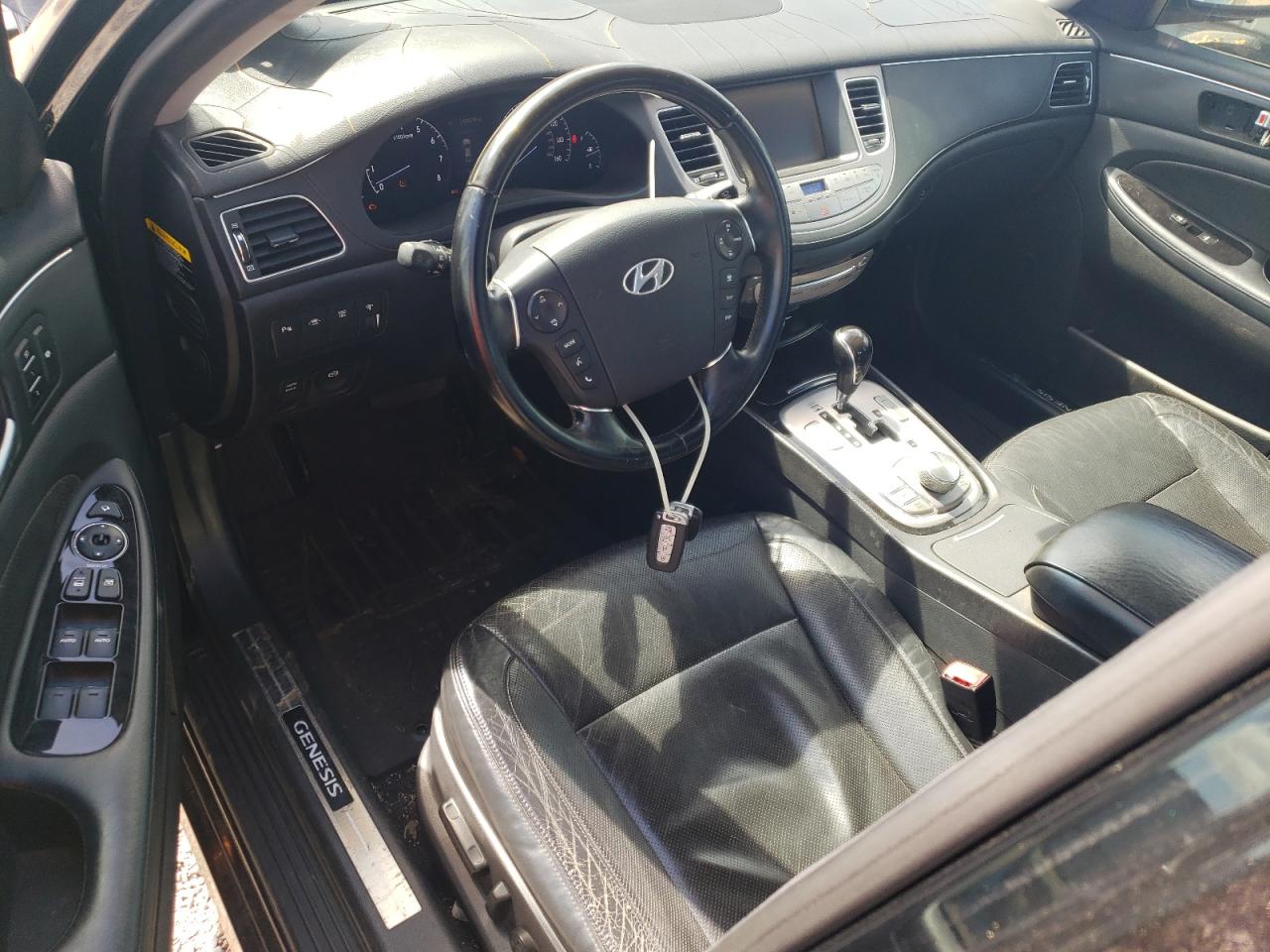 Photo 7 VIN: KMHGC4DF0CU163476 - HYUNDAI GENESIS 