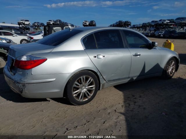 Photo 3 VIN: KMHGC4DF1BU121221 - HYUNDAI GENESIS 