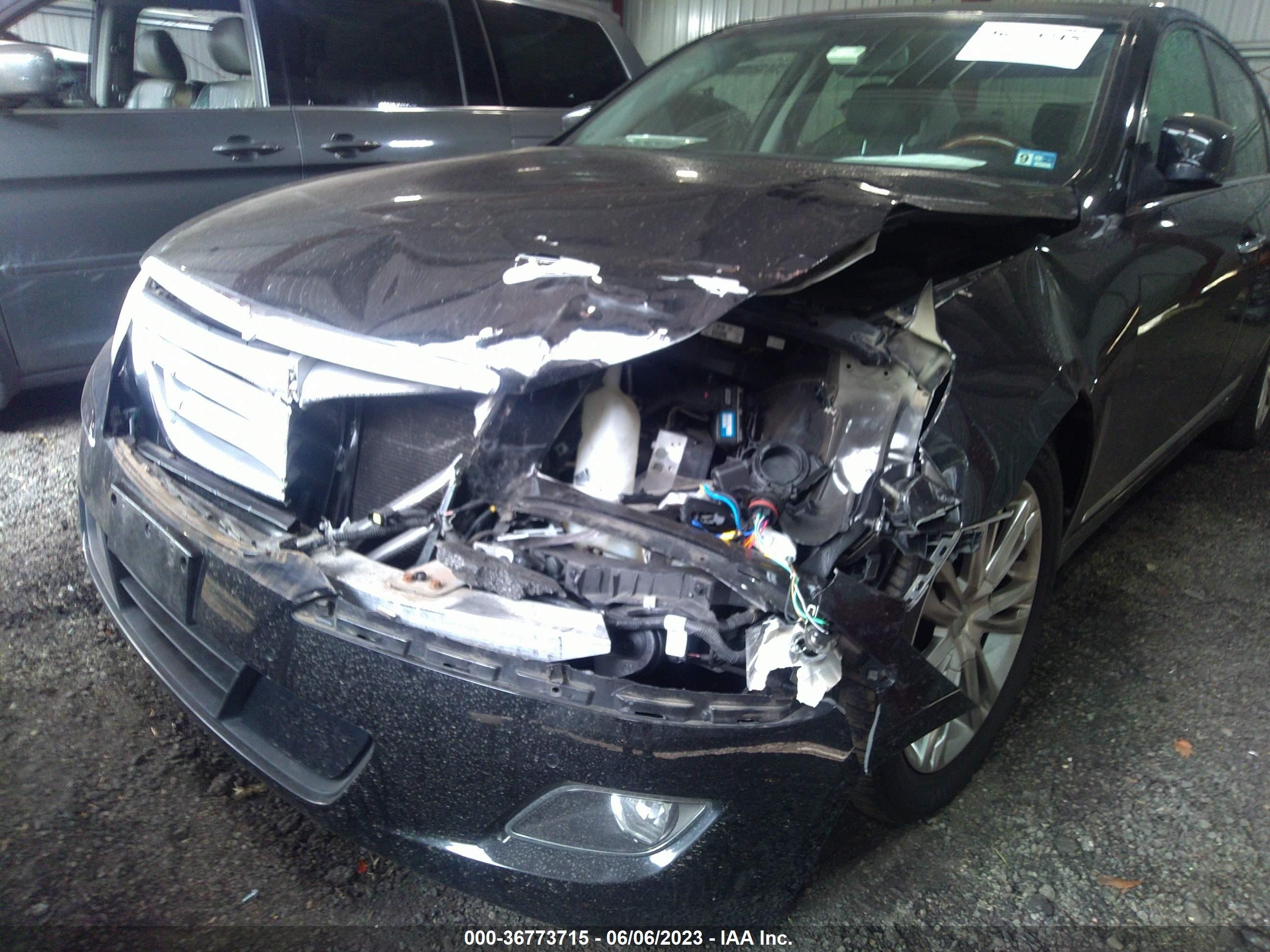 Photo 5 VIN: KMHGC4DF3BU136920 - HYUNDAI GENESIS 