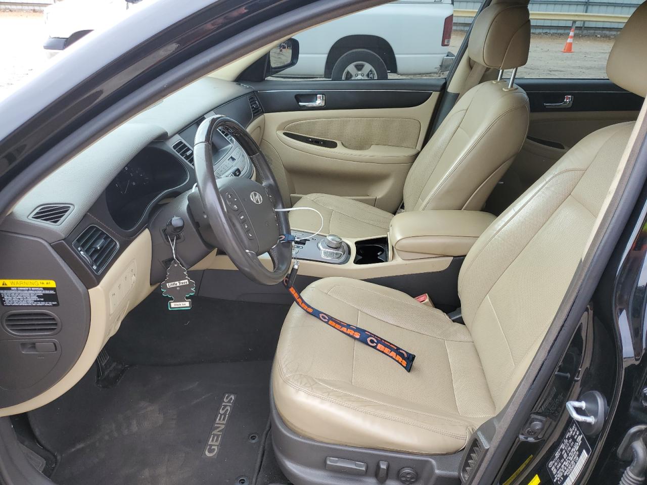 Photo 6 VIN: KMHGC4DF3BU144970 - HYUNDAI GENESIS 