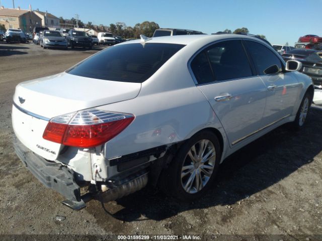 Photo 3 VIN: KMHGC4DF4BU138739 - HYUNDAI GENESIS 