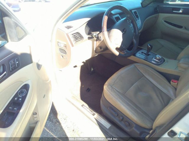 Photo 4 VIN: KMHGC4DF4BU138739 - HYUNDAI GENESIS 