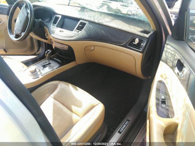 Photo 4 VIN: KMHGC4DF5BU134120 - HYUNDAI GENESIS 