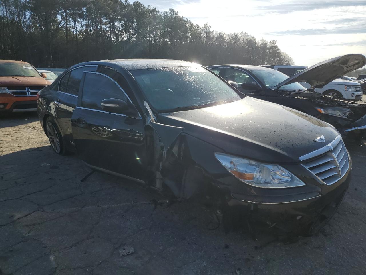 Photo 3 VIN: KMHGC4DF6BU113938 - HYUNDAI GENESIS 