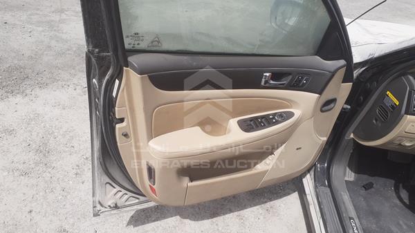 Photo 8 VIN: KMHGC4DF8AU069827 - HYUNDAI GENESIS 