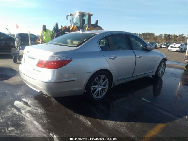 Photo 3 VIN: KMHGC4DF8AU072792 - HYUNDAI GENESIS 