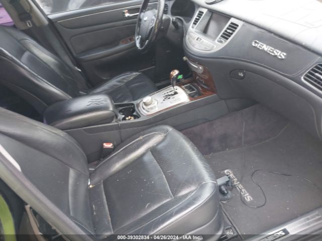 Photo 4 VIN: KMHGC4DF8AU075093 - HYUNDAI GENESIS 