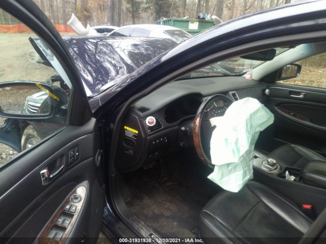 Photo 4 VIN: KMHGC4DF8AU105922 - HYUNDAI GENESIS 