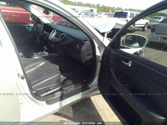 Photo 4 VIN: KMHGC4DF8BU125928 - HYUNDAI GENESIS 