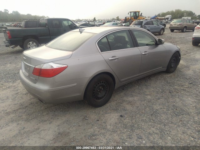 Photo 3 VIN: KMHGC4DF8BU136377 - HYUNDAI GENESIS 