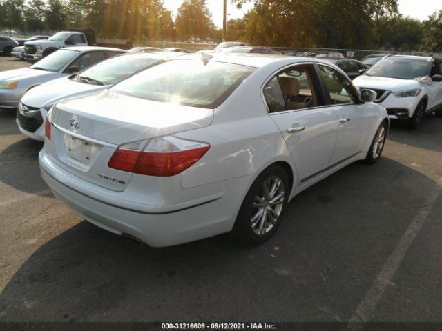 Photo 3 VIN: KMHGC4DF8BU141420 - HYUNDAI GENESIS 